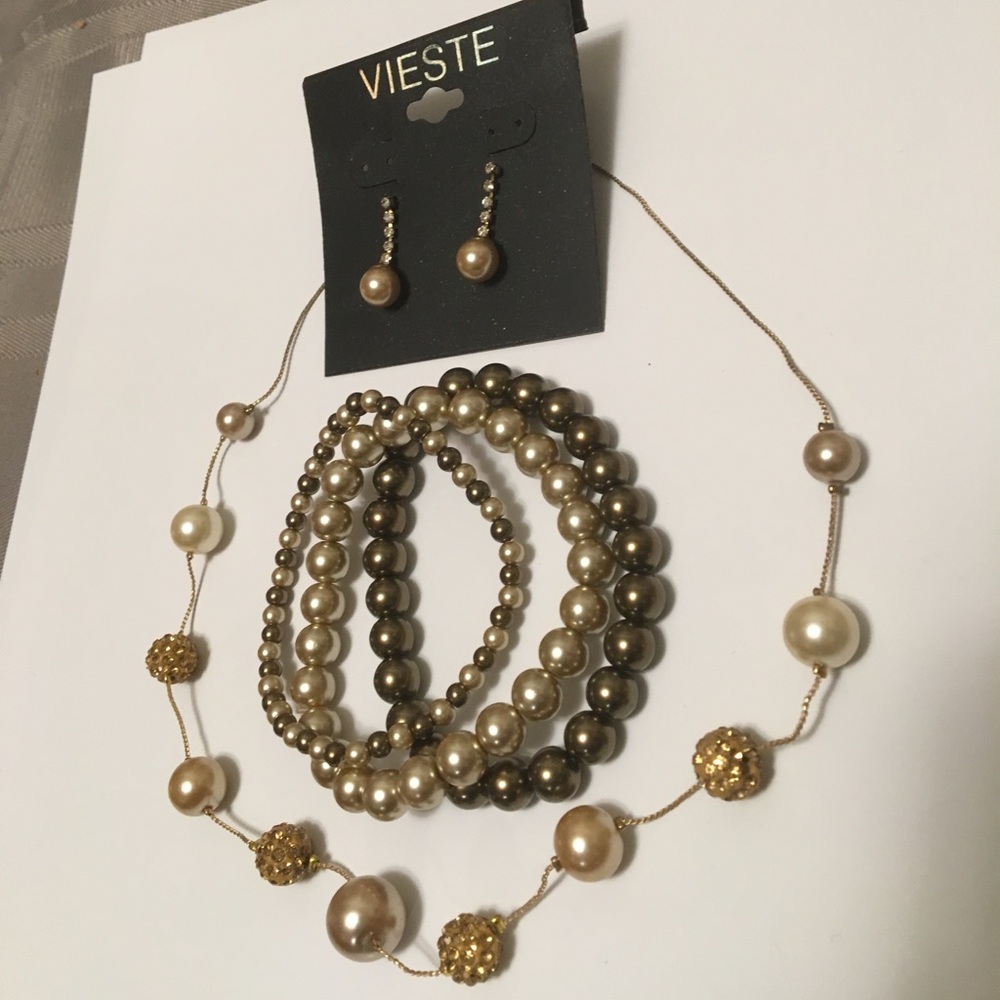 Necklace Set